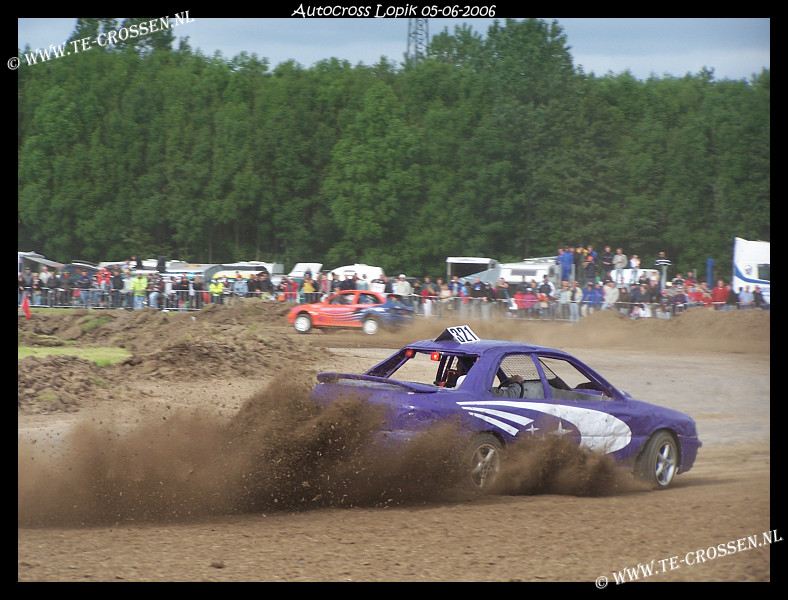 788x600 pixels (85K)